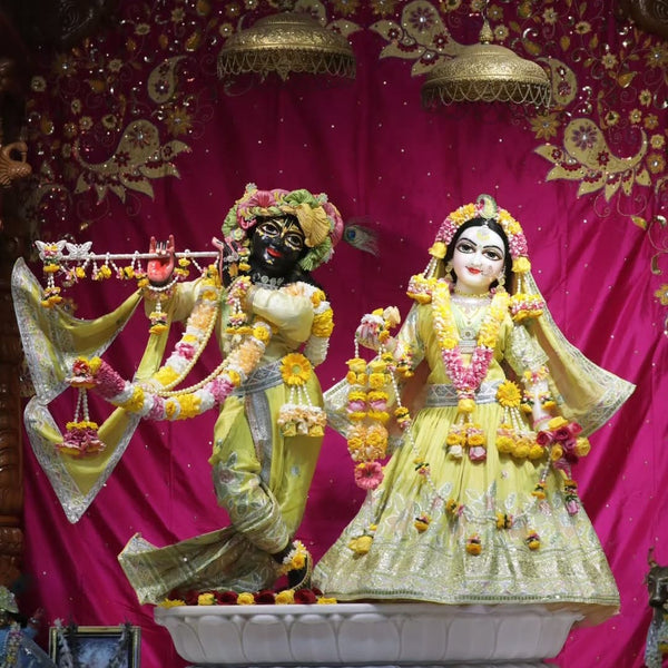Deity Dress Seva